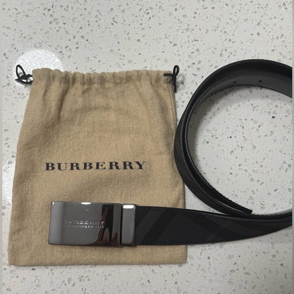 EUC Burberry Belt